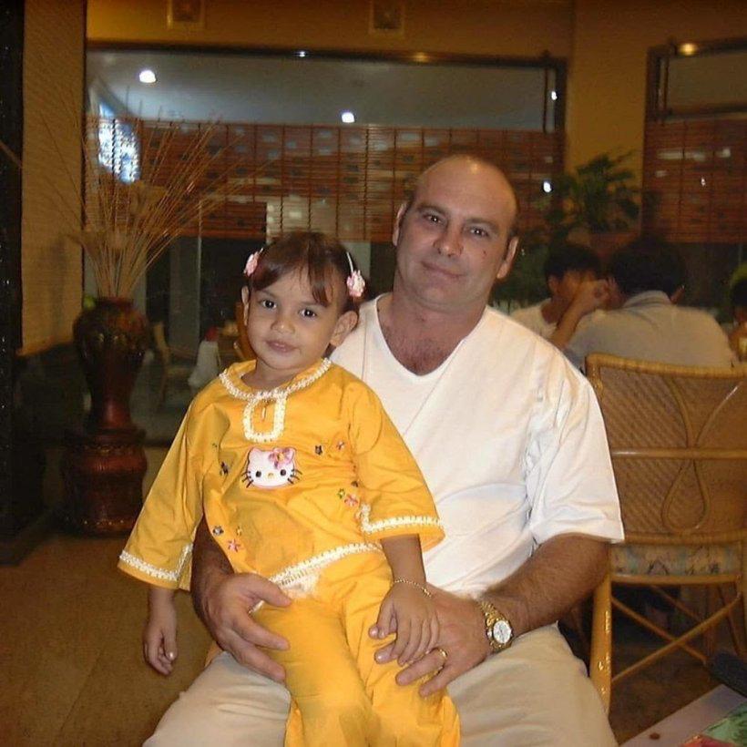 Potret masa kecil 10 seleb cantik dan ayah bule, Irish Bella gemesin