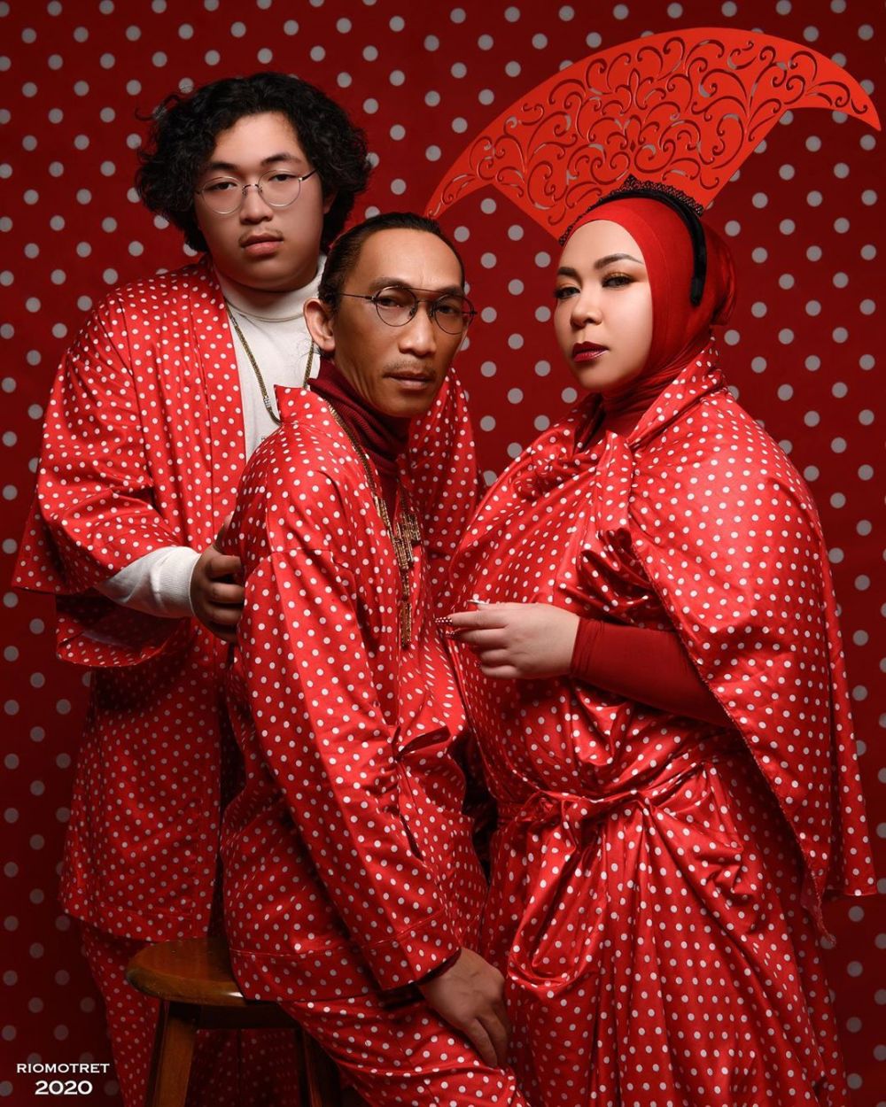 Gaya pemotretan keluarga 9 musisi, bisa jadi inspirasi