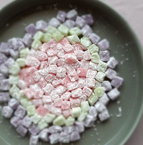 Selain boba, 7 topping milk tea ini enak dan nggak kalah hits