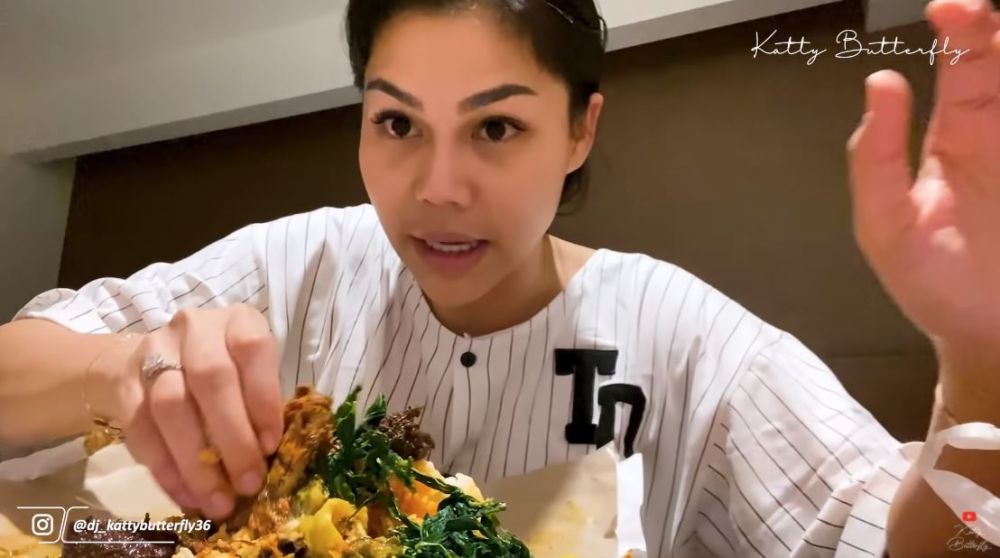 8 Potret menu buka puasa dan sahur DJ Butterfly, porsinya bikin takjub