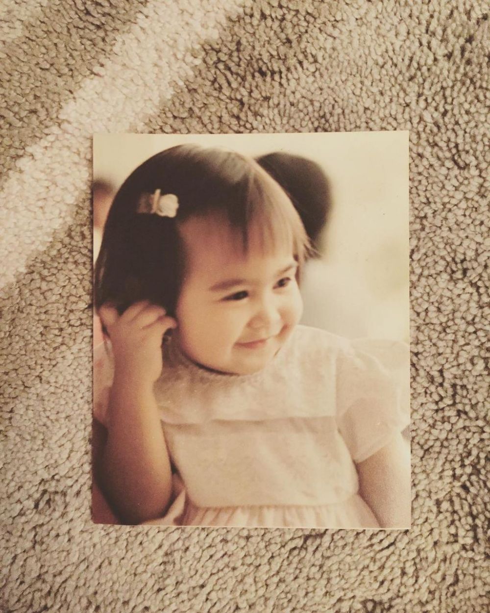 10 Potret masa kecil Caca Tengker, pipi chubby-nya menggemaskan