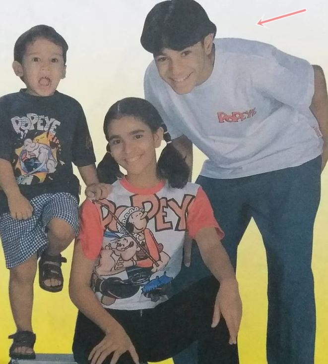 Potret lawas 8 seleb pakai celana cutbray, gayanya ikonik banget