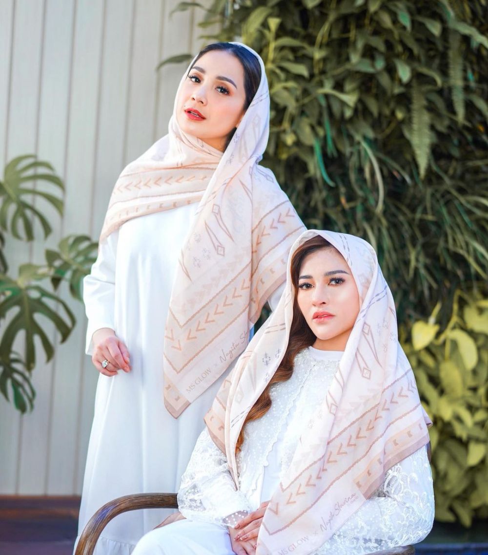 10 Inspirasi baju Lebaran ala Nagita Slavina, simpel dan stylish