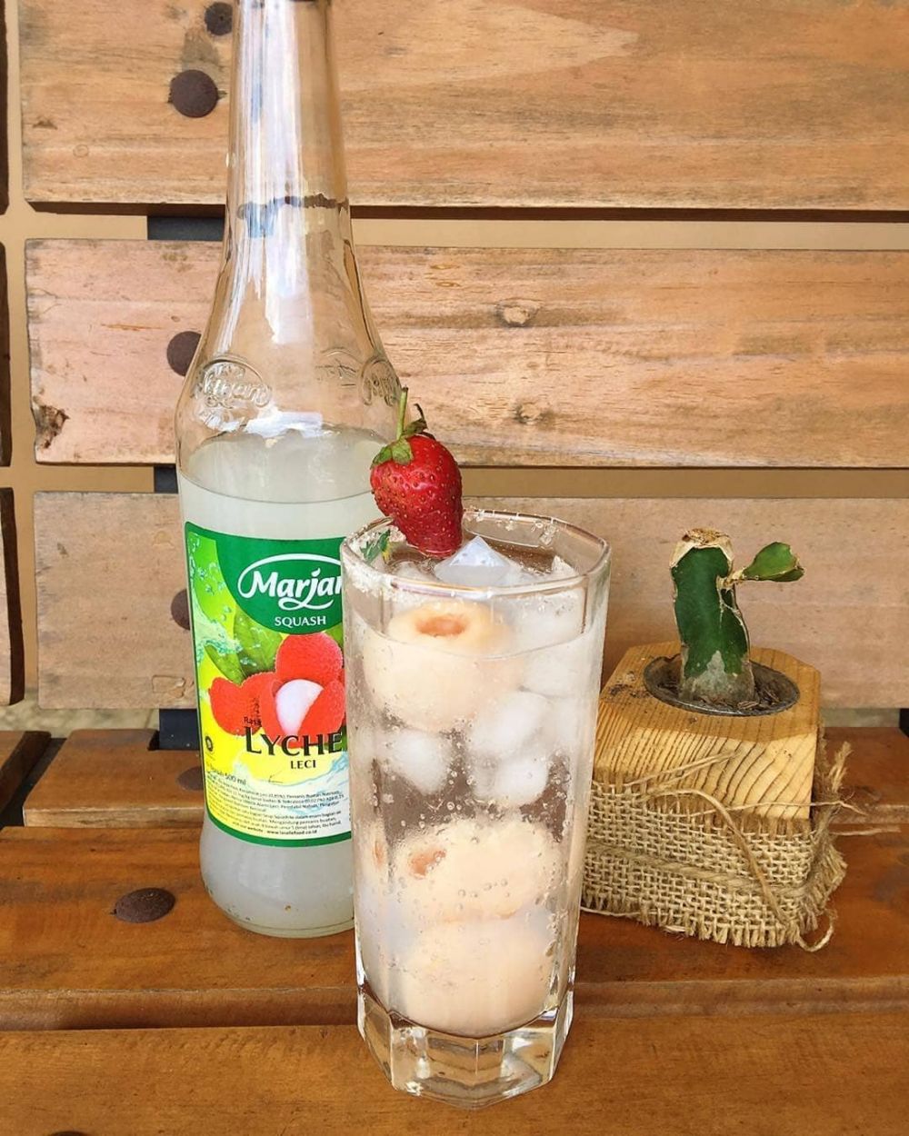 15 Resep minuman segar berbahan sirup, simpel dan banyak disukai