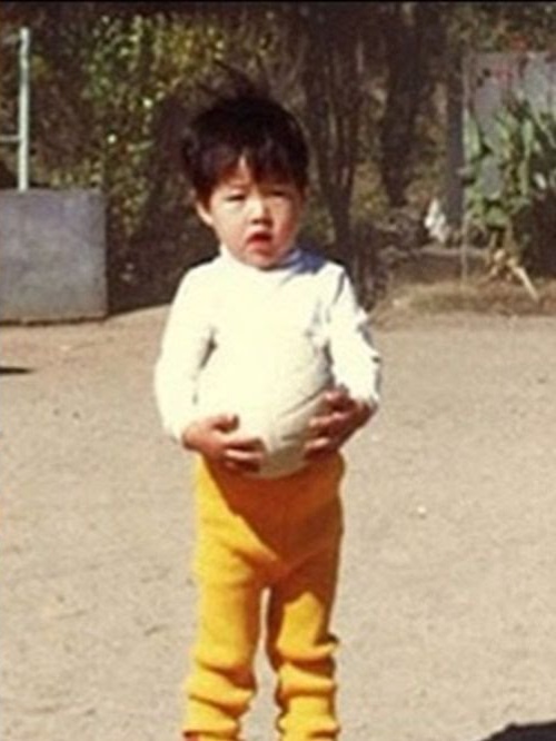 10 Potret masa kecil Song Joong-ki, bukti tampan sejak kecil