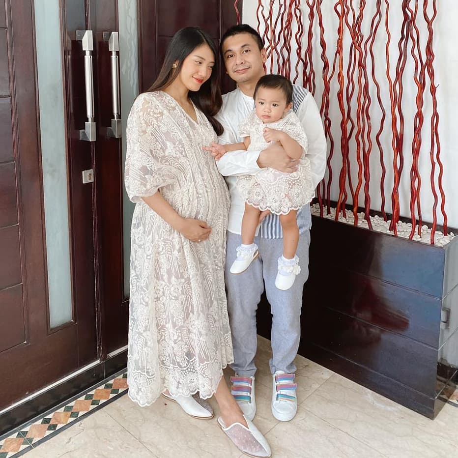 10 Inspirasi baju Lebaran keluarga seleb, kece abis