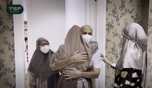 10 Momen Mark Sungkar temui anak Zaskia Sungkar pertama kali, haru