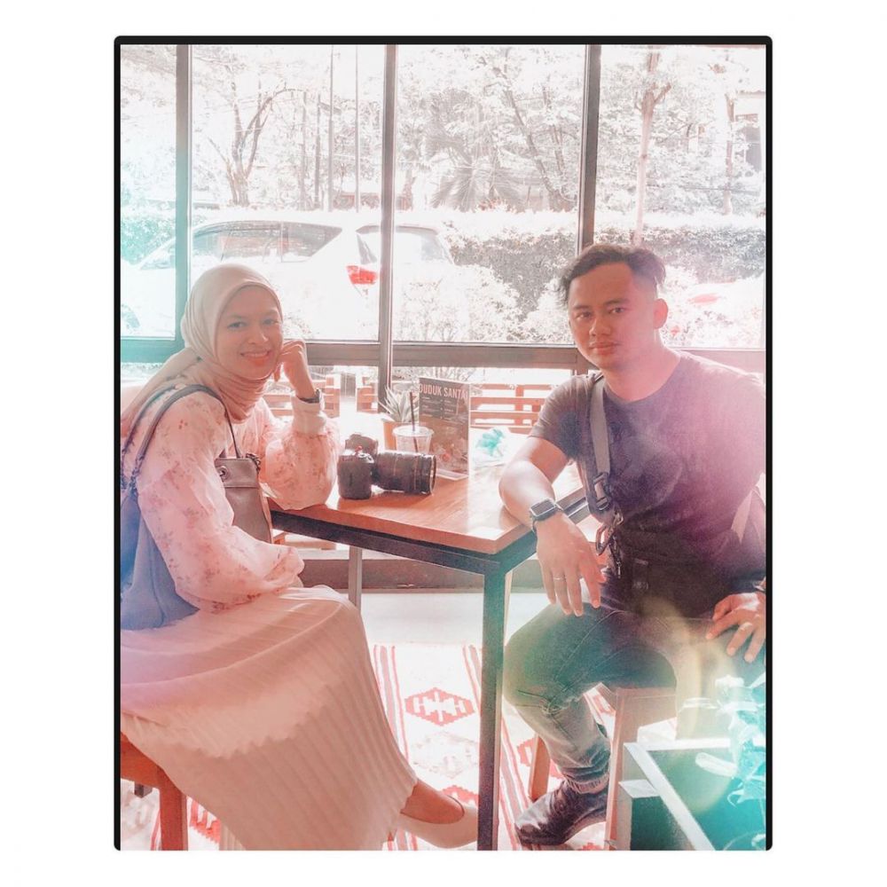 Potret terbaru 8 pemain sitkom OB dan pasangan, bikin baper