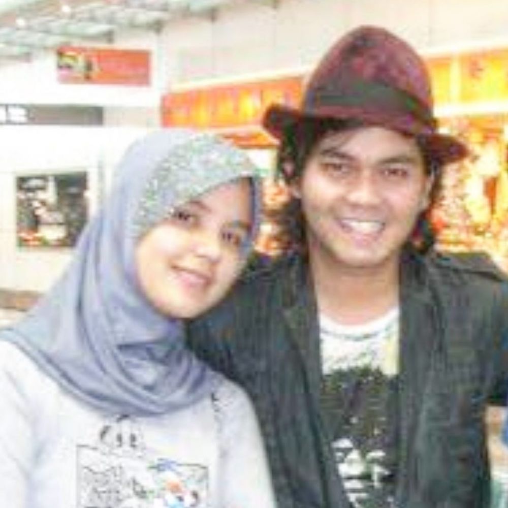 10 Transformasi gaya rambut Indra Bekti dari awal karier, nyentrik