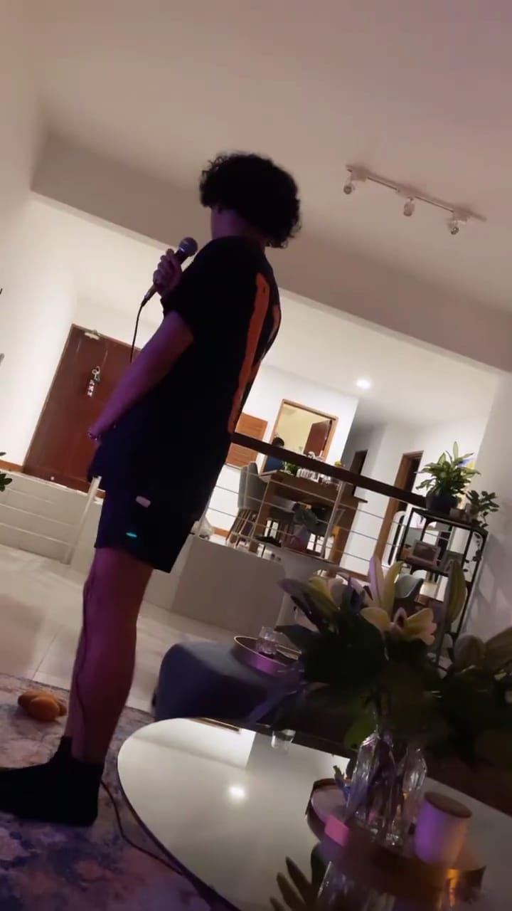 8 Penampakan rumah Sarah Sechan, rooftop garden-nya curi perhatian