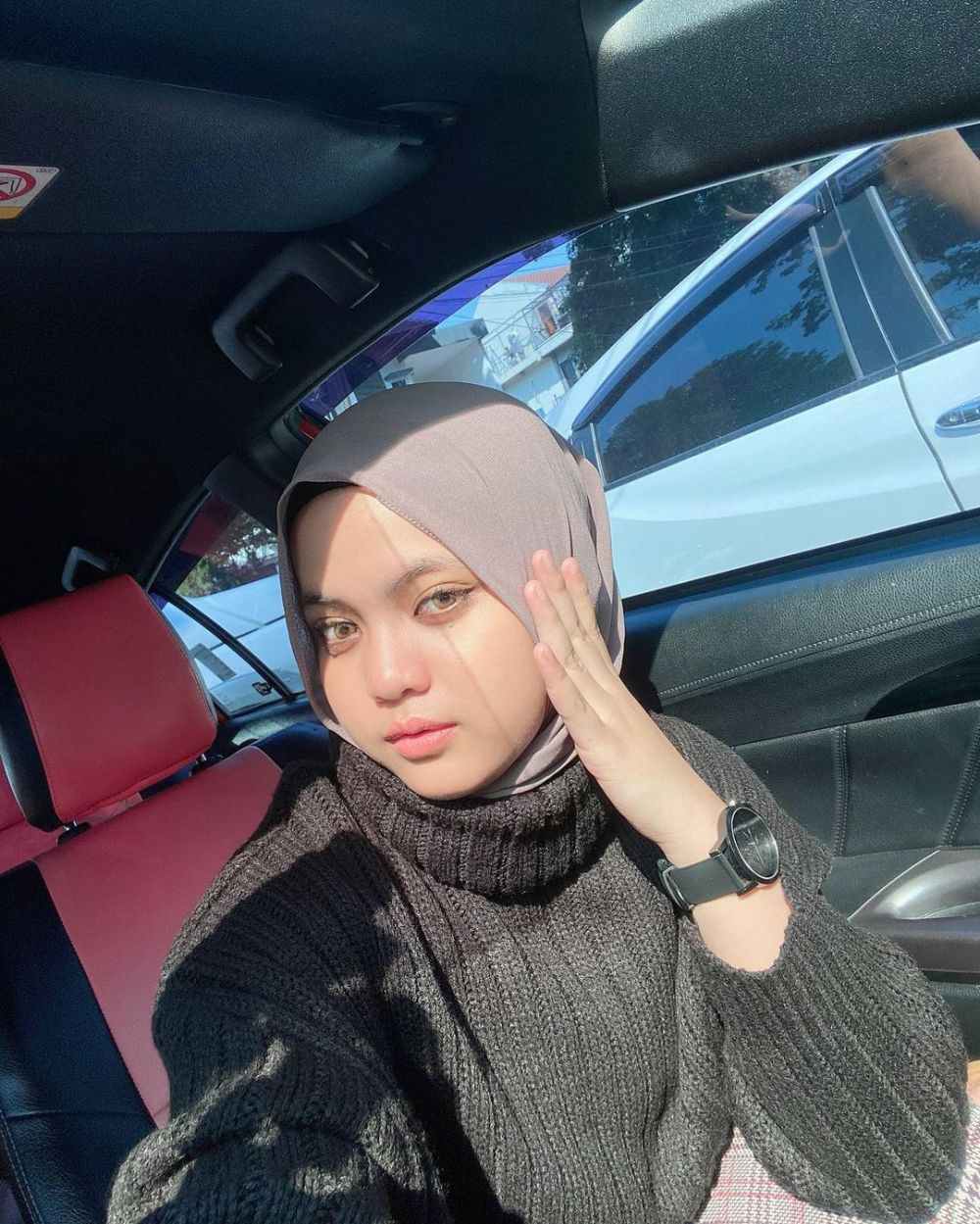 10 Gaya Putri D'Academy kenakan hijab, panen pujian