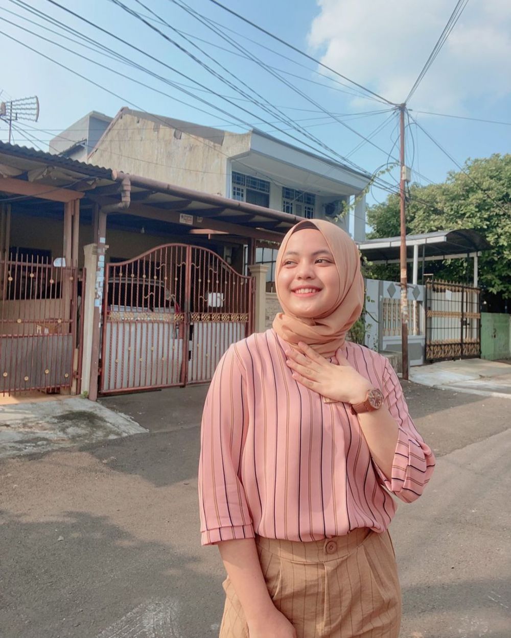 10 Gaya Putri D'Academy kenakan hijab, panen pujian