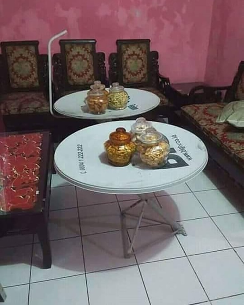10 Potret lucu isi toples saat hari raya ini bikin ketawa geli