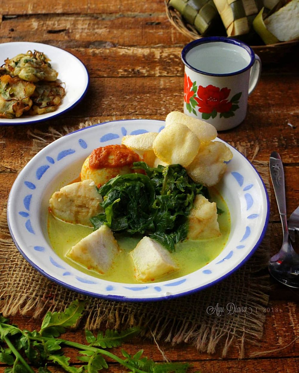 12 Resep makanan yang cocok disantap bareng ketupat, bikin kenyang