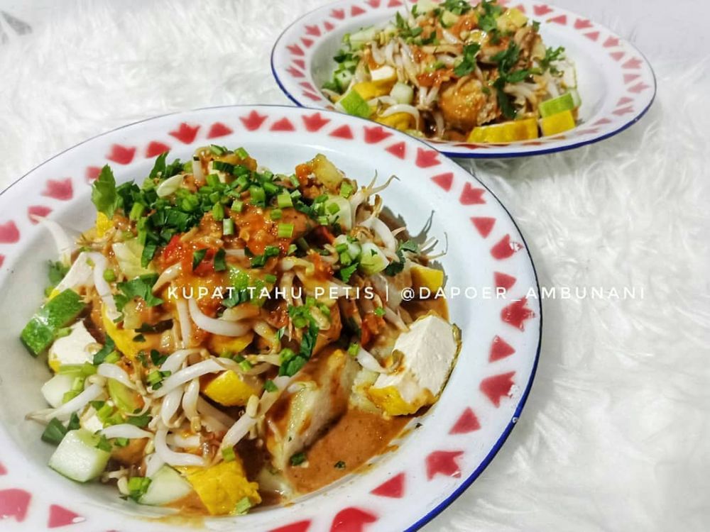 12 Resep makanan yang cocok disantap bareng ketupat, bikin kenyang