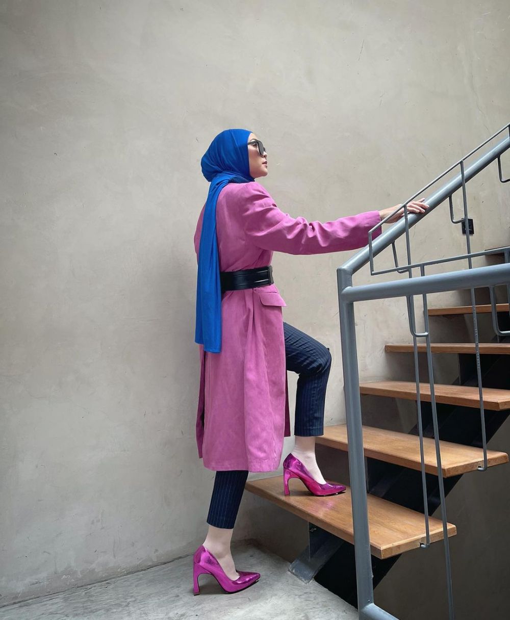 10 Potret padu padan busana ala Zaskia Adya Mecca, bisa kamu tiru