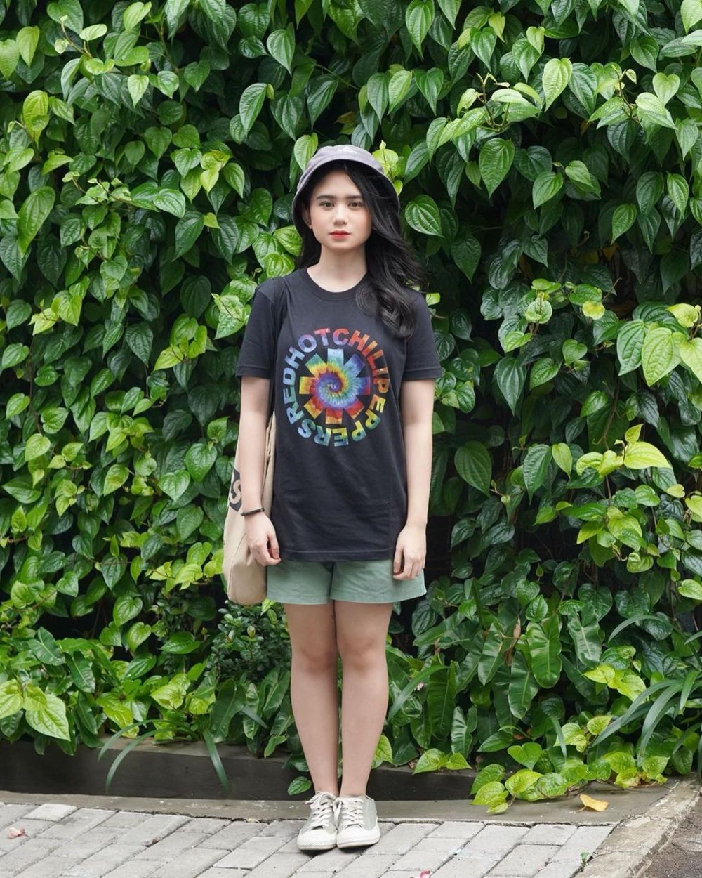 Kerap disebut mirip, ini 10 beda gaya Tissa Biani dan Michelle Ziudith