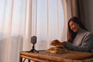 5 Tips nge-vlog pakai smartphone, mudah dan hasilnya kece