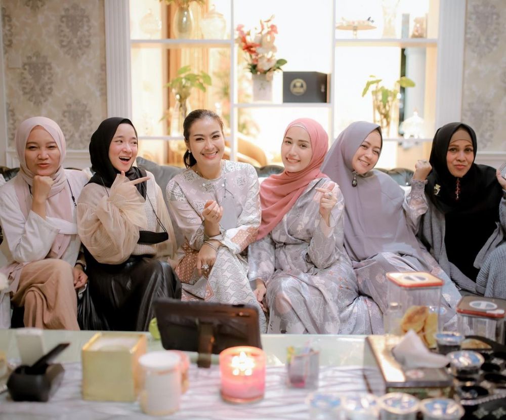 5 Momen kebersamaan Iis Dahlia dan Nissa Sabyan yang tuai sorotan