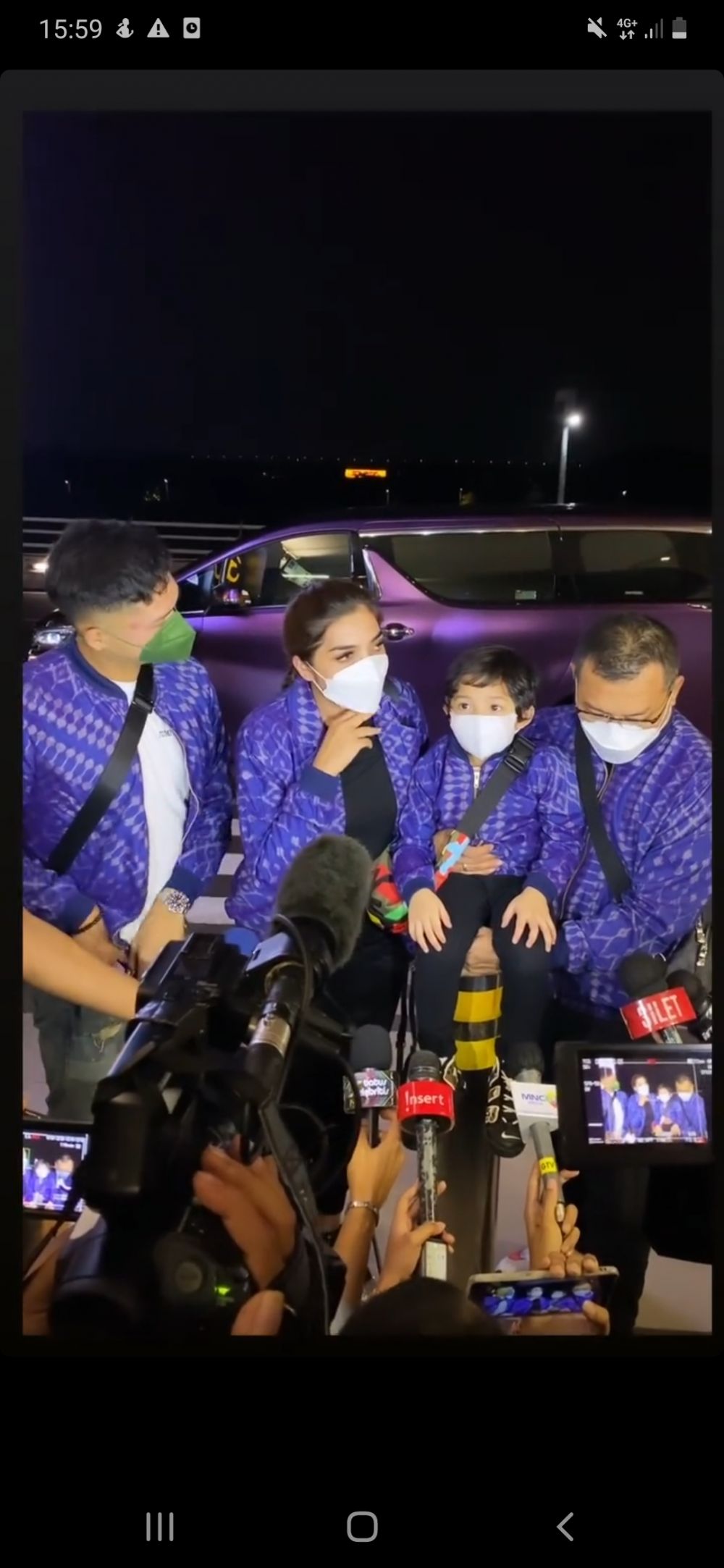 8 Momen Ashanty berangkat ke Turki untuk berobat, boyong karyawan