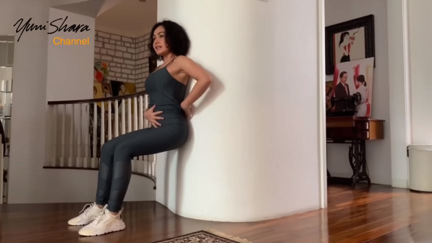 Gaya 10 penyanyi wanita saat olahraga, BCL body goals abis