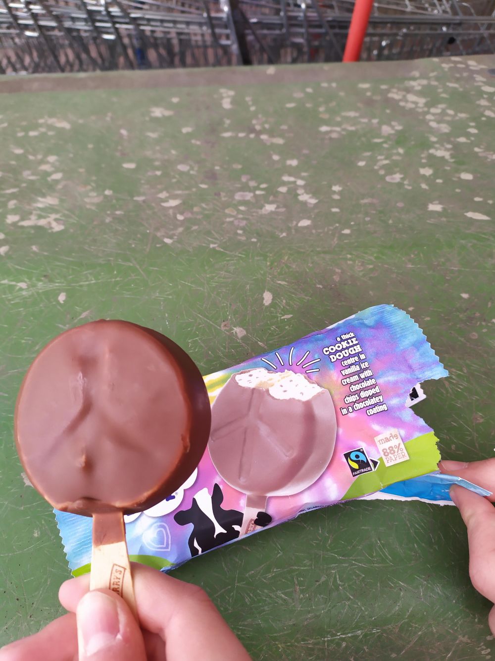 15 Potret ekspektasi vs realita bentuk es krim bikin nyengir