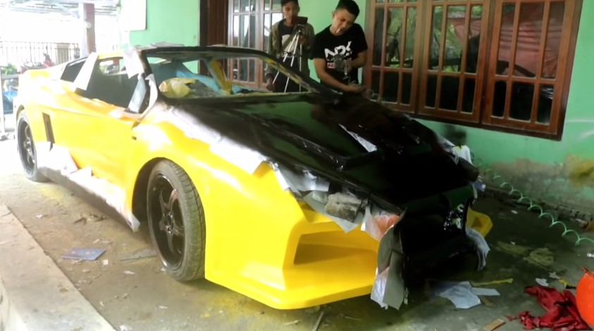 Potret mobil sport Brigadir Ian Aditya Youtube/IAN BAPONTAR Potret mobil sport Brigadir Ian Aditya Youtube/IAN BAPONTAR