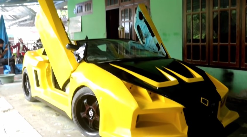 Potret mobil sport Brigadir Ian Aditya Youtube/IAN BAPONTAR Potret mobil sport Brigadir Ian Aditya Youtube/IAN BAPONTAR