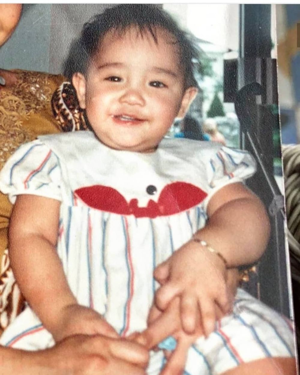 10 Potret masa kecil Nagita Slavina, menggemaskan