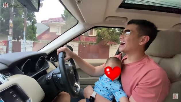 6 Potret mobil baru Citra Kirana dan Rezky Aditya, harganya miliaran