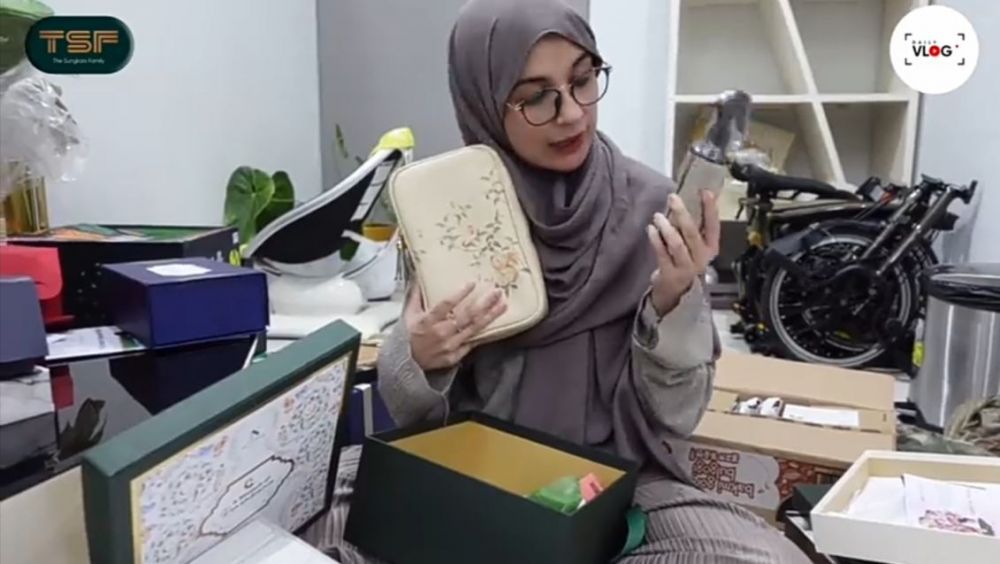 Potret isi hampers Lebaran 10 seleb, punya Nagita Slavina mewah