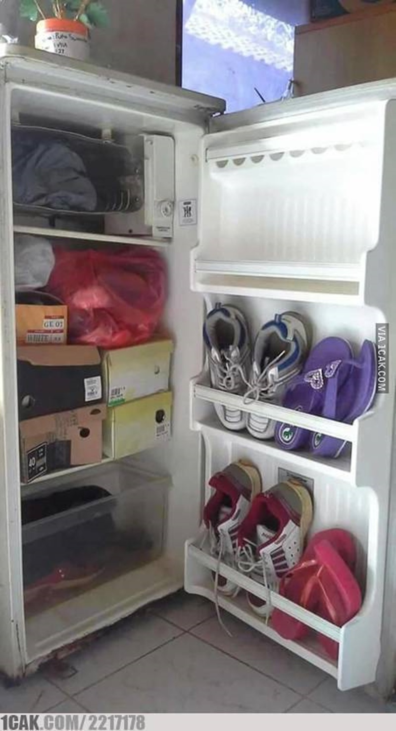20 Potret lucu isi kulkas ini bikin geleng kepala