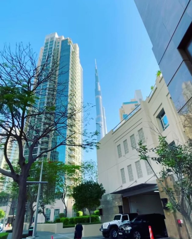 10 Potret apartemen Ashanty menginap di Dubai, menghadap Burj Khalifa