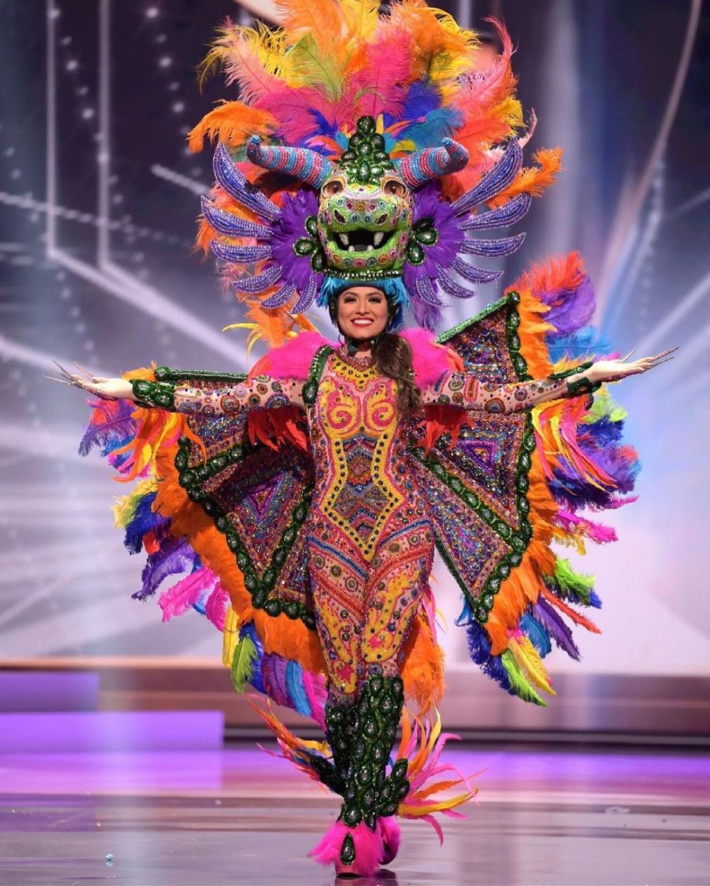 10 Potret pesona Andrea Meza, juara Miss Universe 2020 dari Meksiko