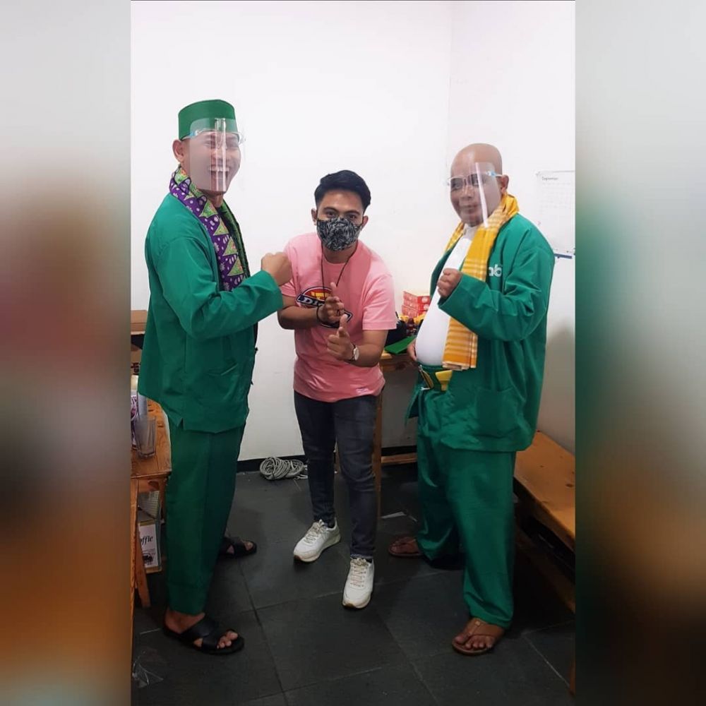 7 Potret mendiang Sapri Pantun dan Dolly sang adik, penuh kenangan