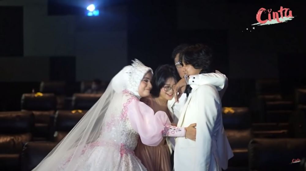12 Momen pesta ultah pernikahan Uya Kuya dan Astrid, romantis