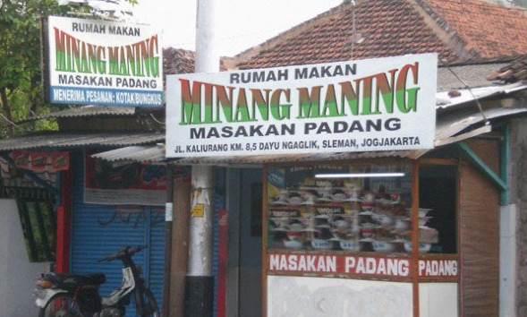 10 Nama lucu warung Padang ini uniknya bikin senyum tipis