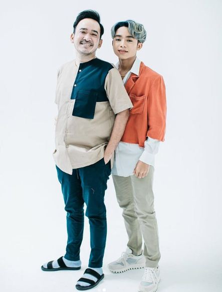 9 Potret Betrand Peto tampil dengan gaya rambut blonde, bak Idol K-Pop