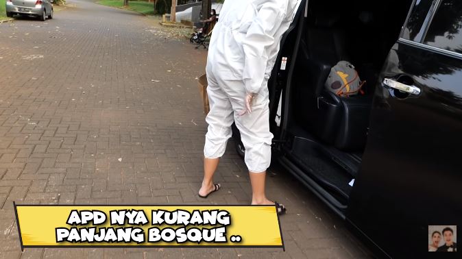 10 Momen Paula Verhoeven jenguk keluarga positif Covid-19, pakai APD