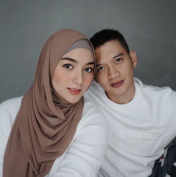10 Momen kompak Rezky Aditya dan Citra Kirana, kerap pakai baju couple