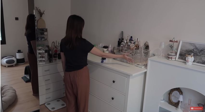 8 Penampakan kamar Fendy Chow, walk in closet-nya estetik