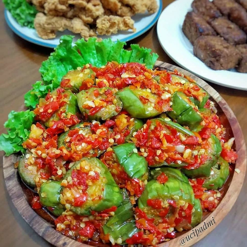 makanan dengan aneka sambal © 2021 brilio.net makanan dengan aneka sambal © 2021 brilio.net