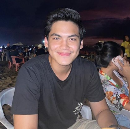 10 Potret Irzan Faiq, aktor yang jadi teman dekat Prilly Latuconsina