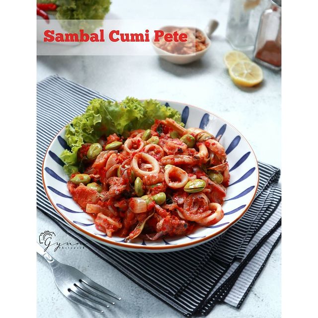 10 Resep kreasi cumi pedas, lezatnya bikin nggak berhenti makan