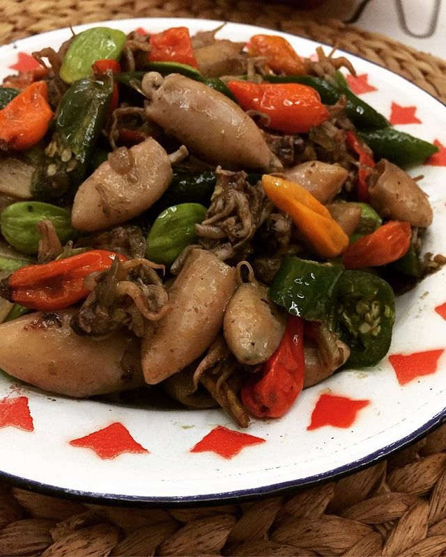 10 Resep kreasi cumi pedas, lezatnya bikin nggak berhenti makan