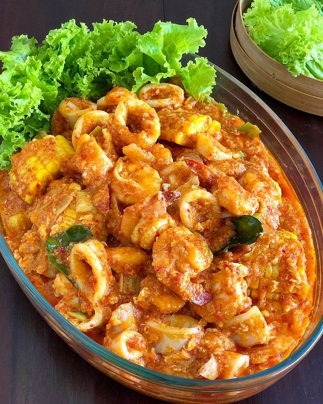 10 Resep kreasi cumi pedas, lezatnya bikin nggak berhenti makan