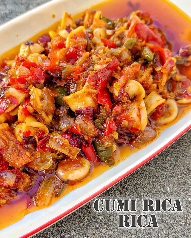 10 Resep kreasi cumi pedas, lezatnya bikin nggak berhenti makan