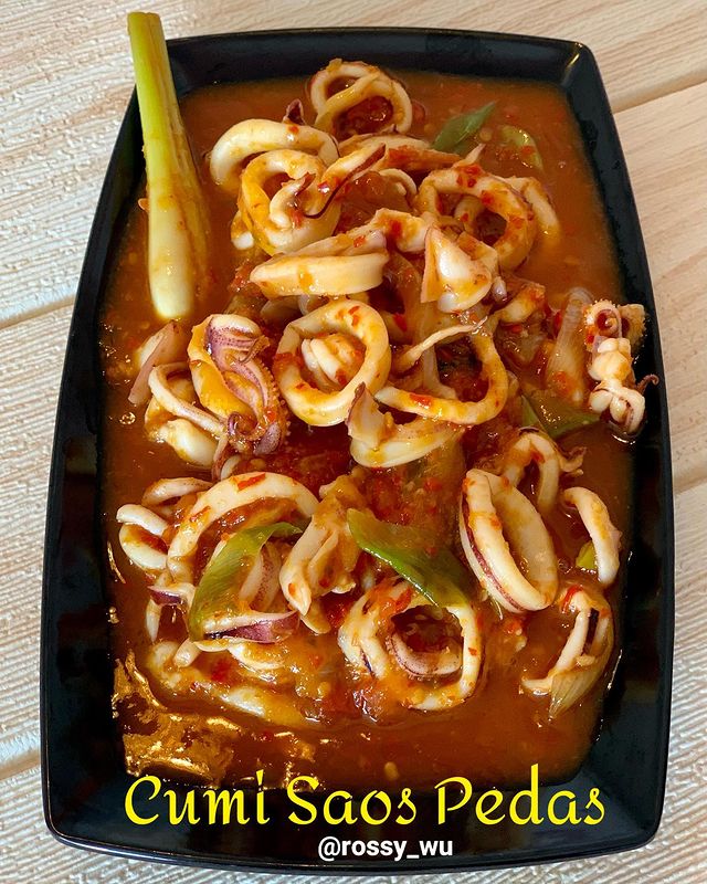 10 Resep kreasi cumi pedas, lezatnya bikin nggak berhenti makan