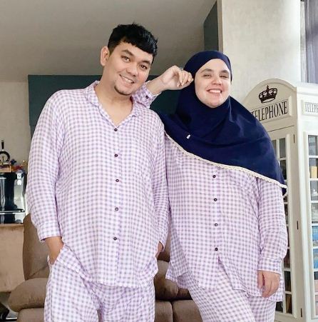 Potret 8 istri presenter Tanah Air tampil tanpa makeup, memesona