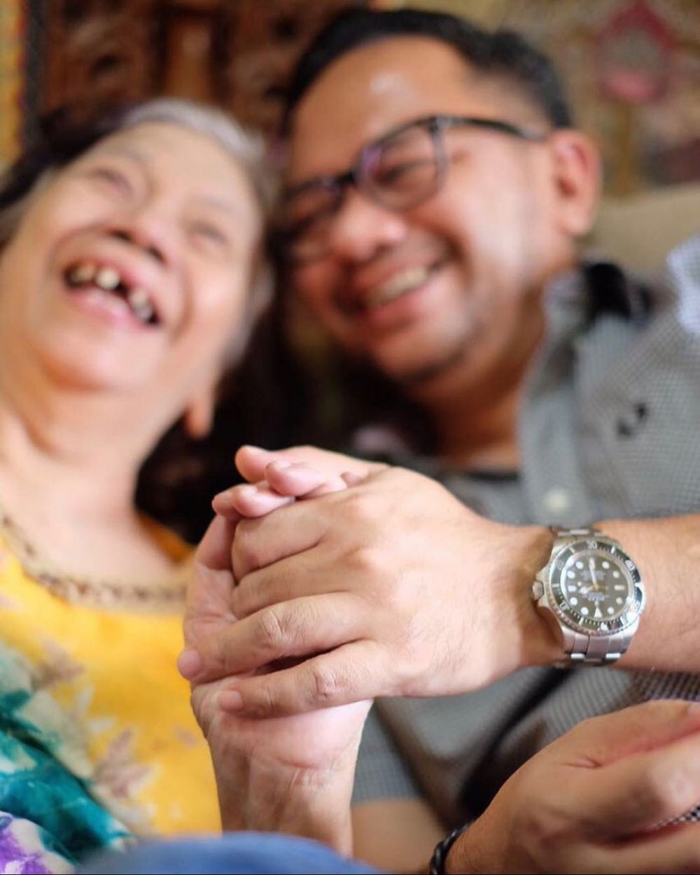 Kabar duka ibunda Indra Brasco suami Mona Ratuliu, meninggal dunia